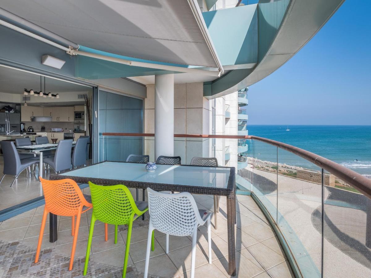 Front Of Beach Next Ritz Hotel - 3 Bedroom& 3 Bathroom Herzelia Habitación foto